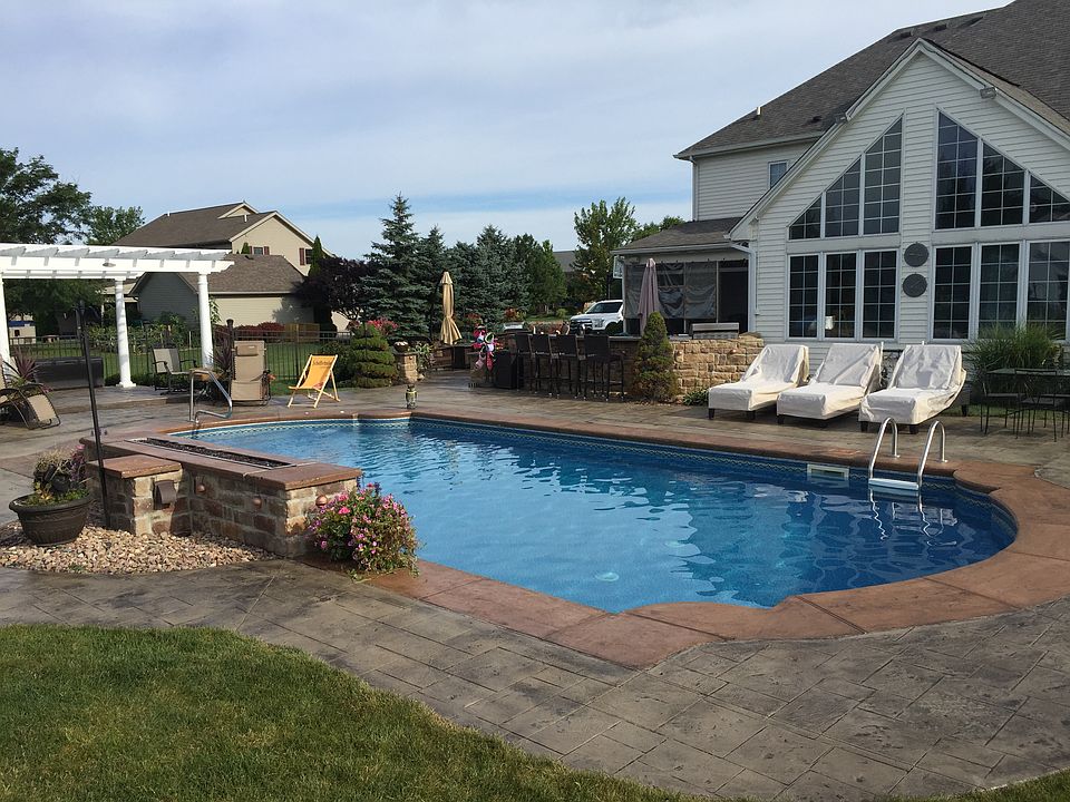 Back yard pool & fire wall