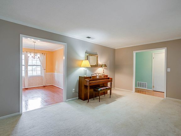 3rd image of 4102 Scenic Mountain Dr