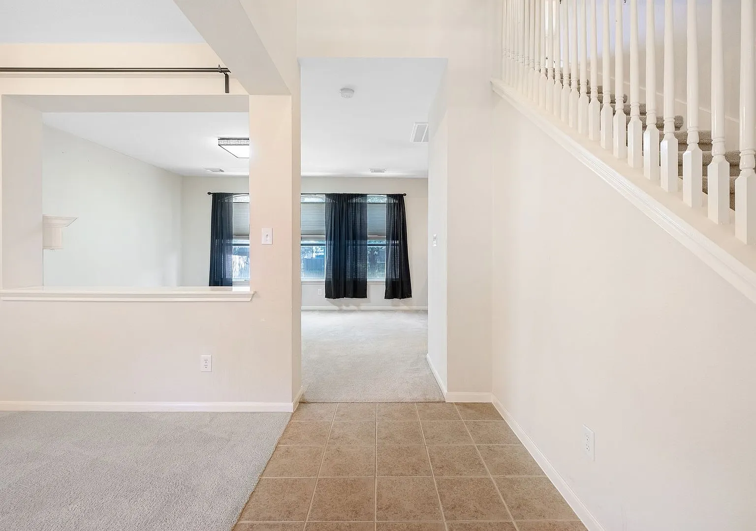 3 Bedroom, 2.5 Bath, Gated Community, 2 Living Areas — Photo 4