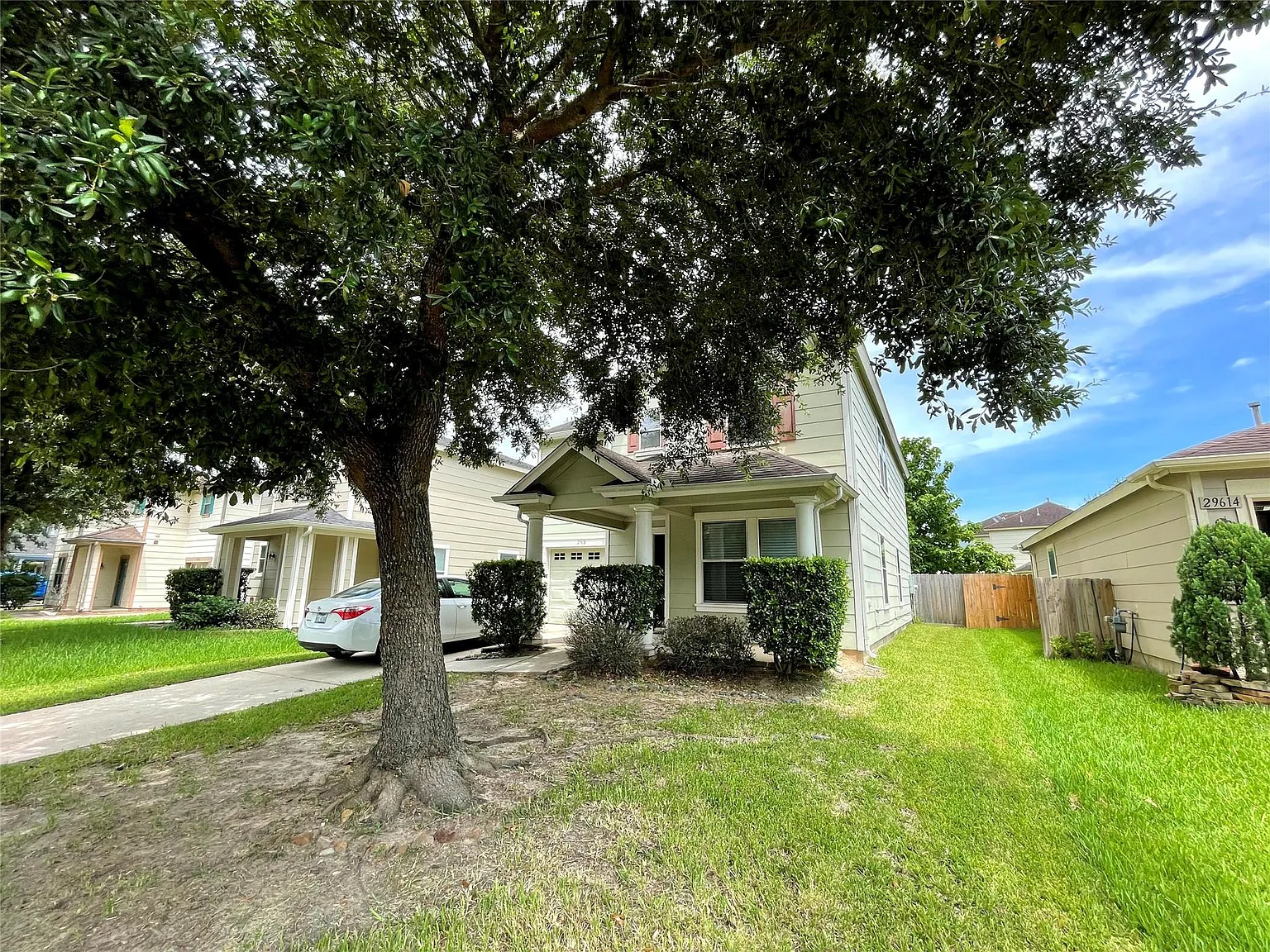 3 bed, 2.5 bath, 1873 sqft, $1,750 — Photo 2