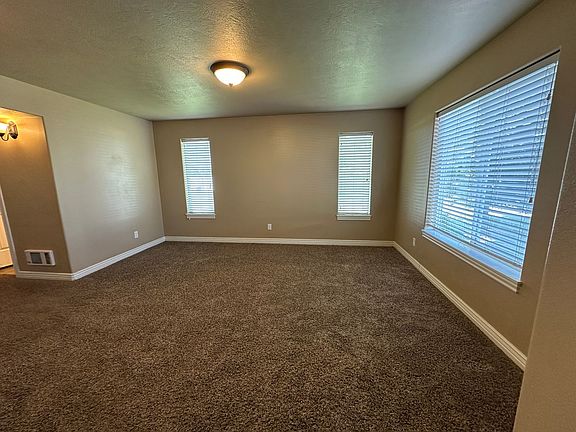 3rd image of 501 Countryside Ave