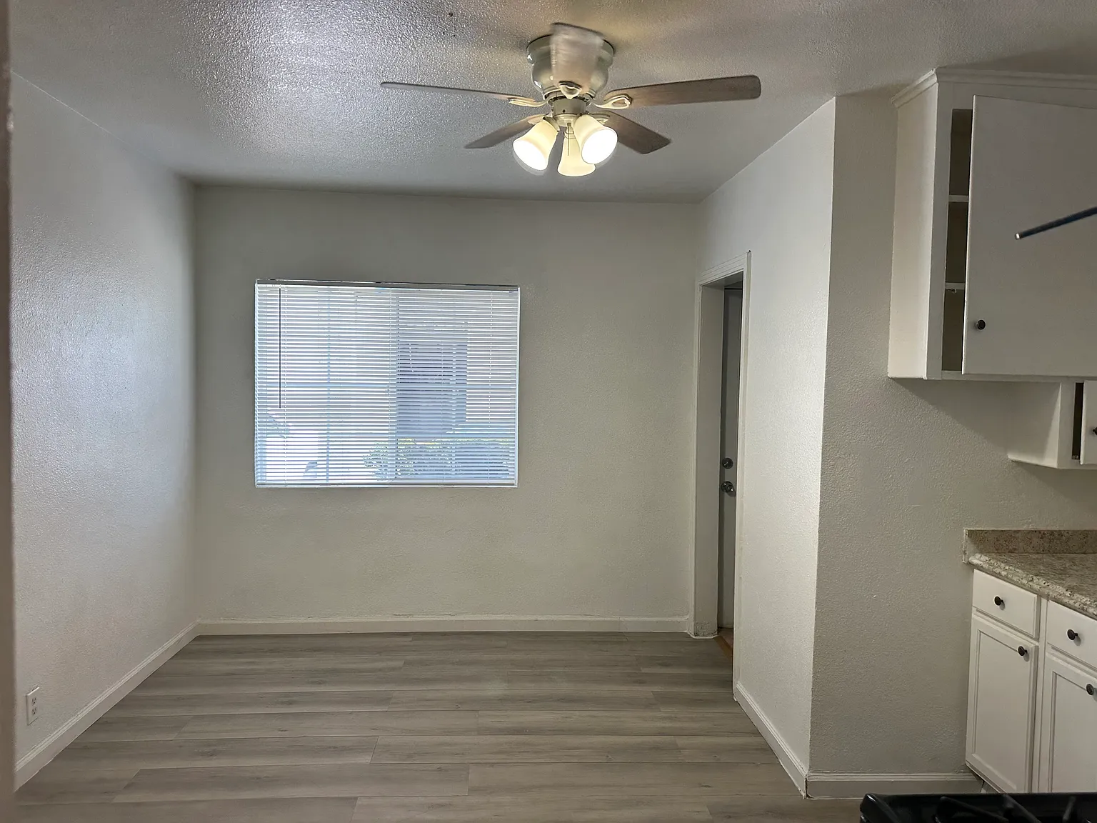 2 bed, 650 sqft, $1,500 — Photo 2