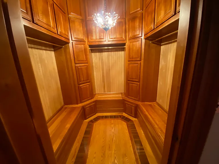Master Bedroom Closet