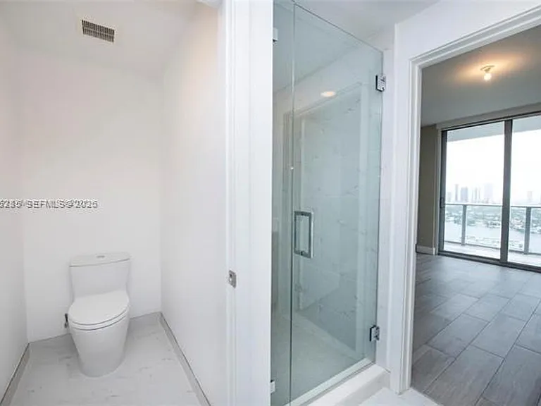 16385 Biscayne Blvd #2616 — Photo 15