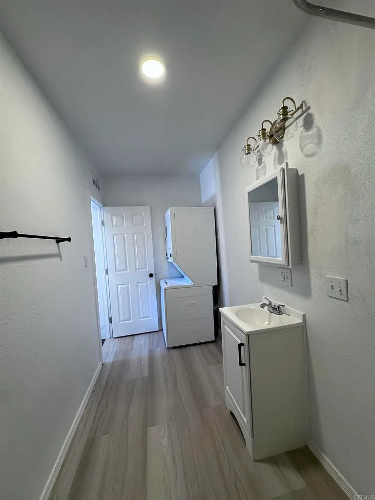 Studio, 260 sqft, $850 — Photo 4