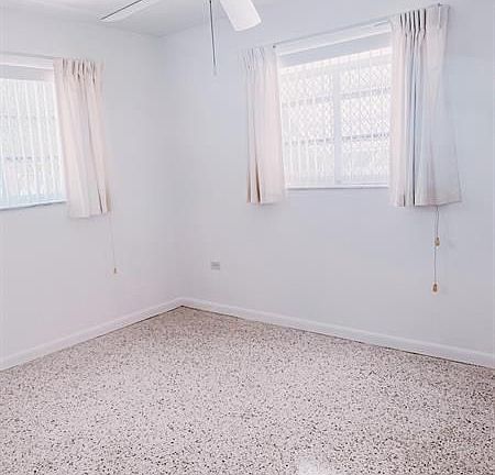 5th image of 932 S B St #4