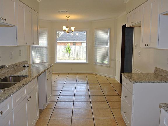 3rd image of 7264 Ashley Oaks Dr