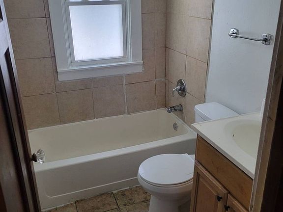 4th image of 3716 N 17th St #3718