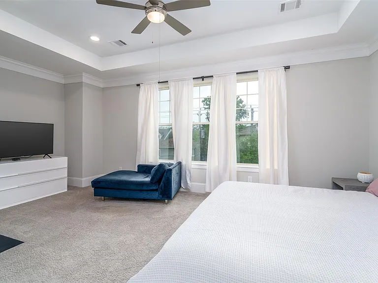 1303 Edwinstowe Trl — Photo 25
