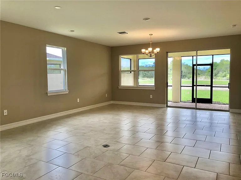 1401 Remington Trace Dr — Photo 15