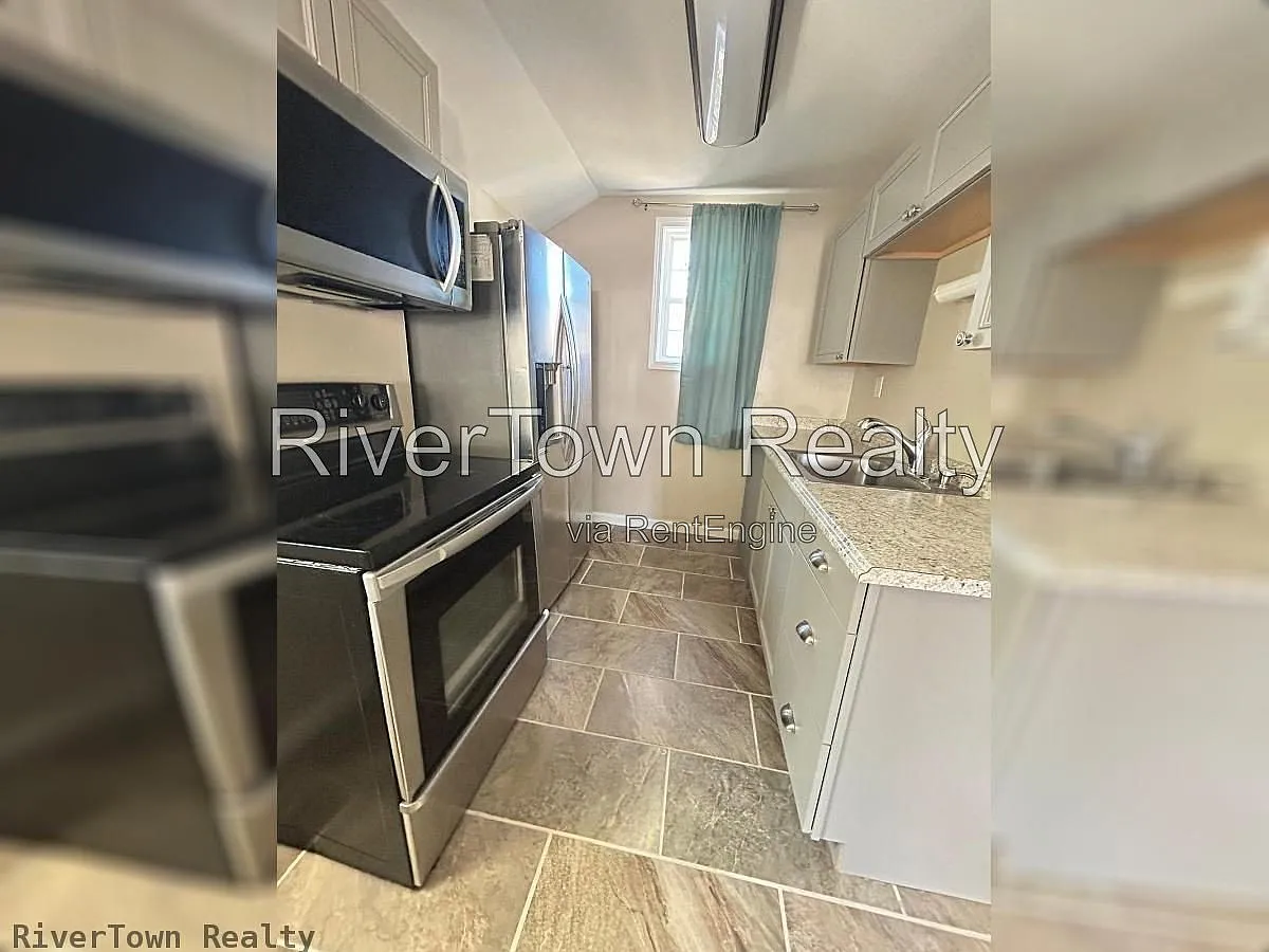 1 bed, 1.0 bath, $895 — Photo 3