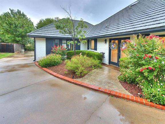 3rd image of 4711 Tamarisk Dr