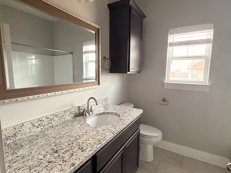 1202 Delmar Dr — Photo 18