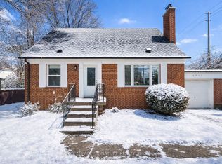 2015 Stanfield Rd, Mississauga, ON L4Y1R2