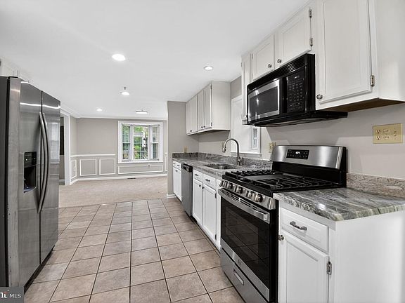 2nd image of 7704 Kitteredge Dr