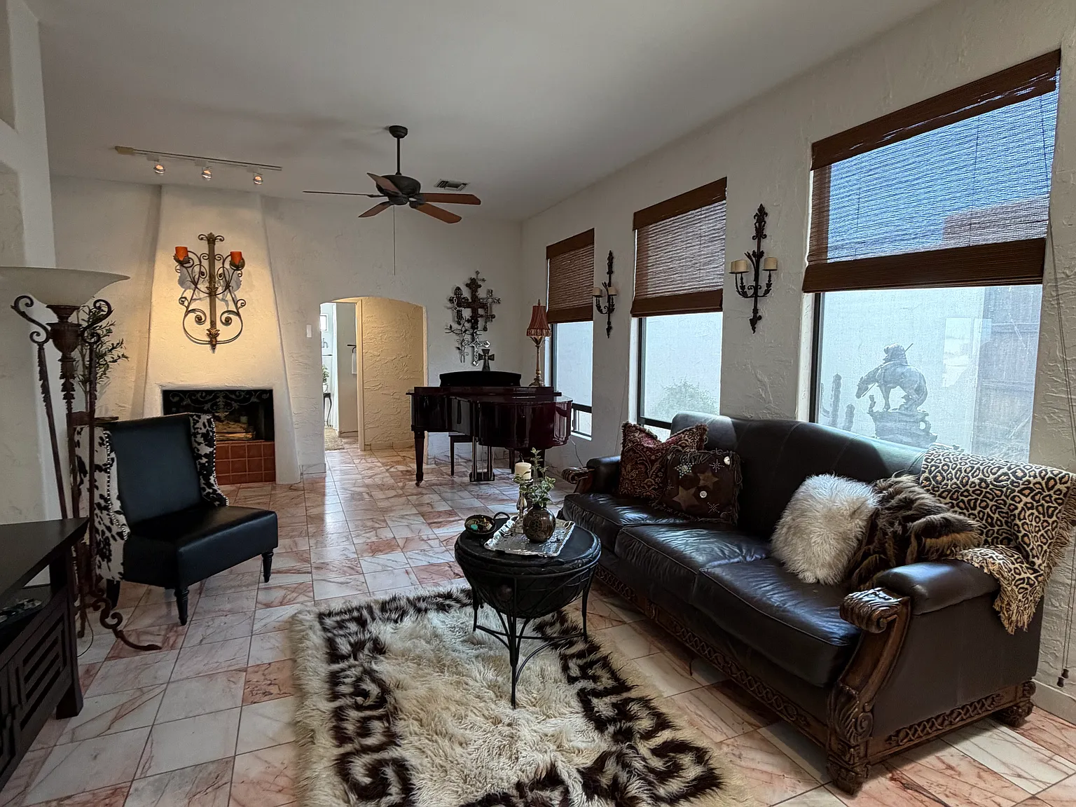 3750 Canyon Cove Dr — Photo 3