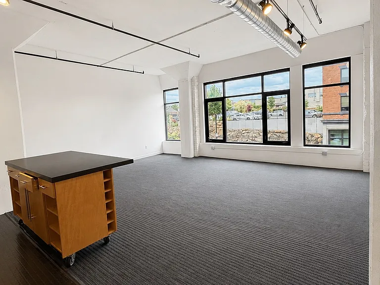103 E Sprague Ave #201 — Photo 2