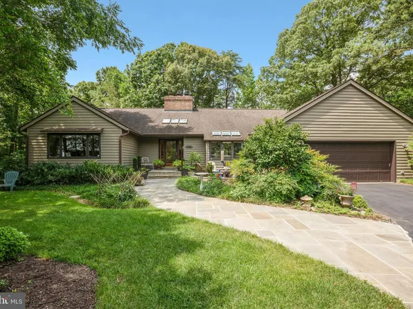 11319 Bay Front Ave, Lusby, MD 20657