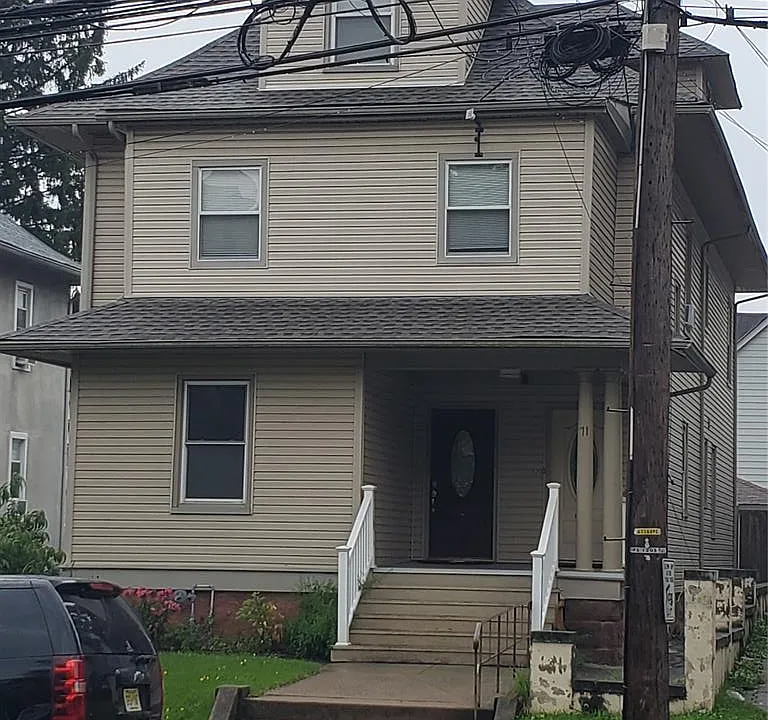 71 Aycrigg Ave