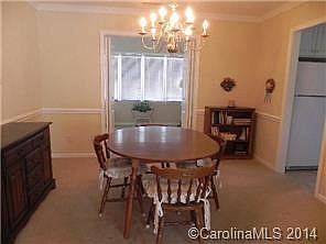 5th image of 2204 Windsor Woods Dr