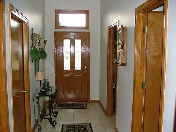 4th image of 640 Stonemill Dr