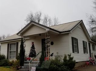 32 Fly St, Coffeeville, MS 38922