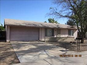 1st image of 3220 E Helena Dr