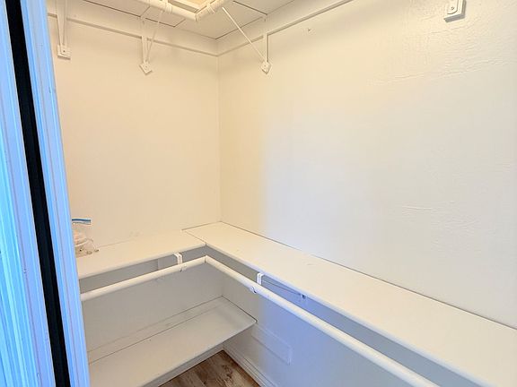 5th image of 424 S B St #C