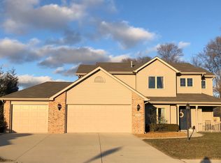 16324 Fleetwood Ct, Huntertown, IN 46748