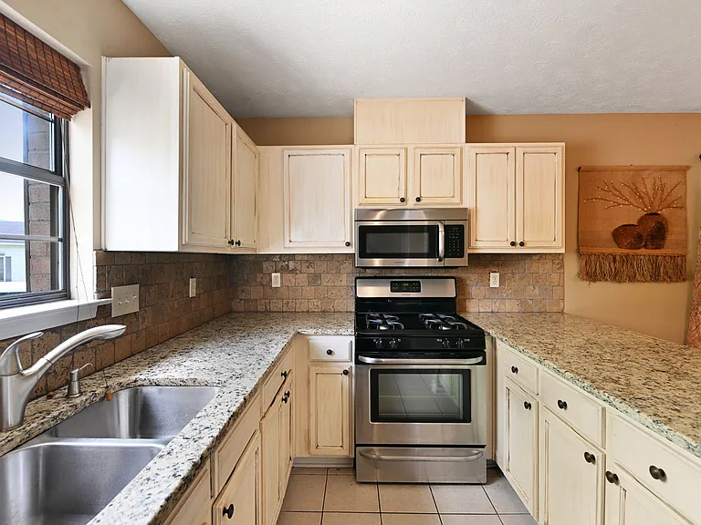 6001 Arbor Glen Dr — Photo 5