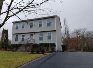 54 Taft Ave, Islip, NY 11751