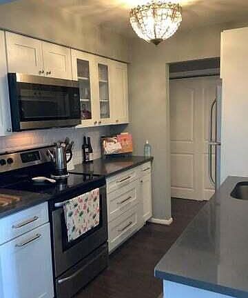 3rd image of 125 Shore Ct APT 202B
