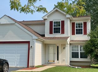 2325 Woodoak Dr, Round Lake Beach, IL