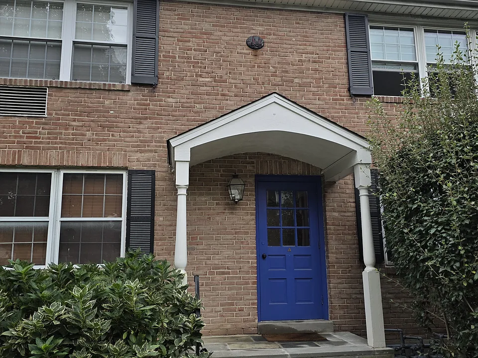 1334 Montgomery Ave #A1
