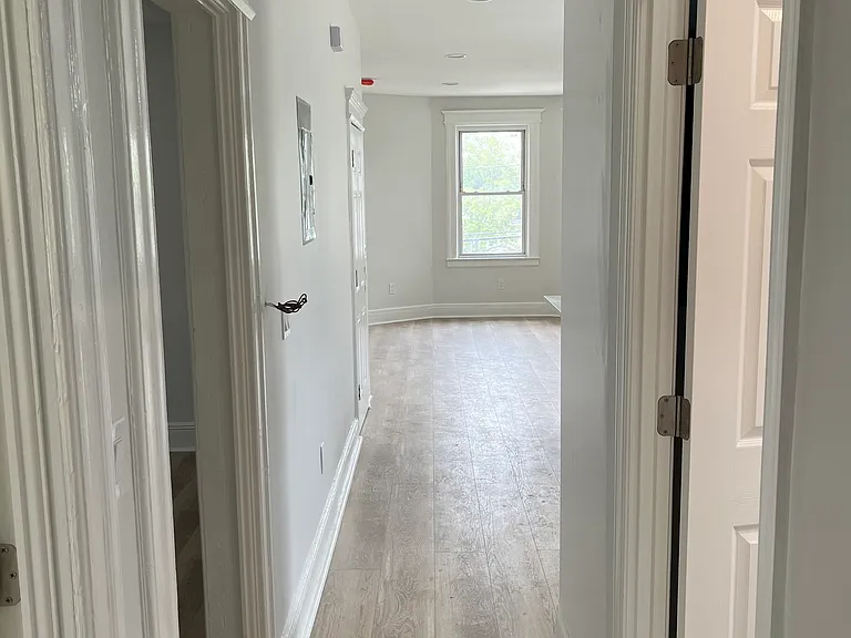 60 Hilton Ave #2 — Photo 12