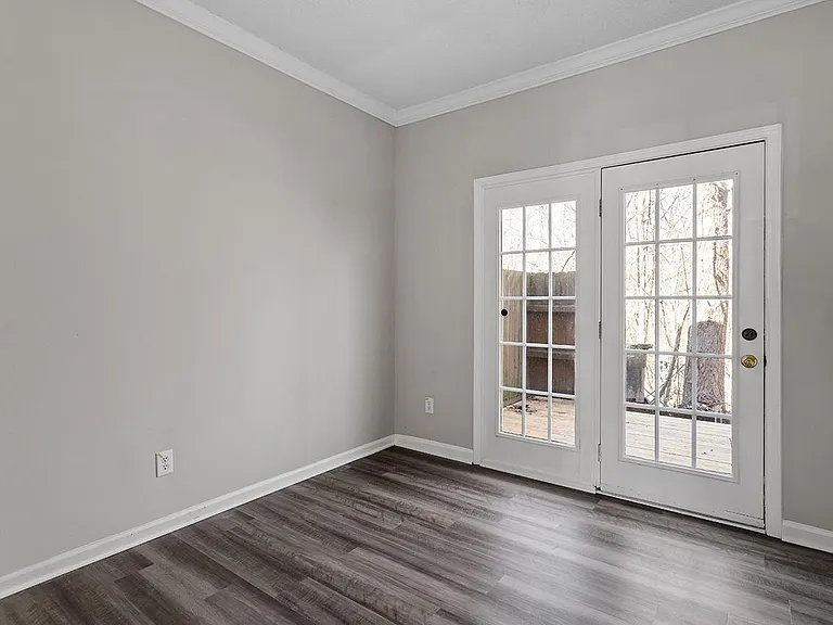 2839 Gross Ave — Photo 16