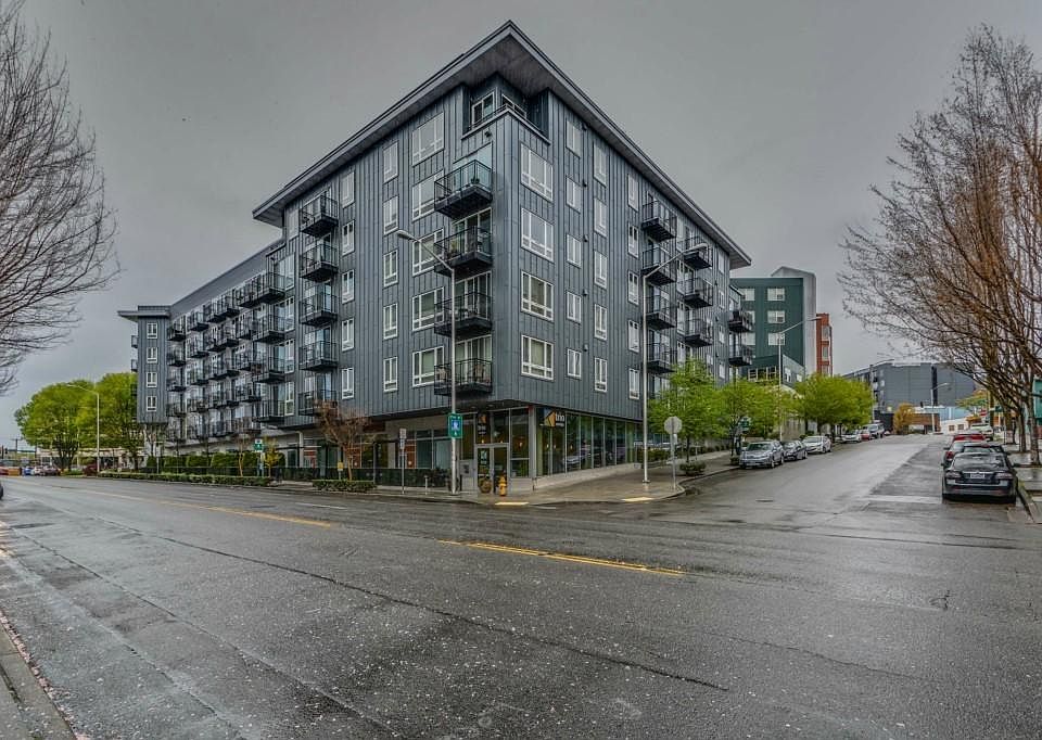 1st image of 3105 Western Ave #611