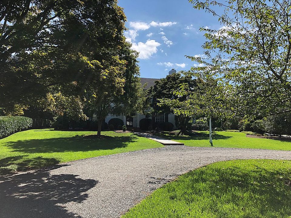 2nd image of 1320 N Bay Shore Dr