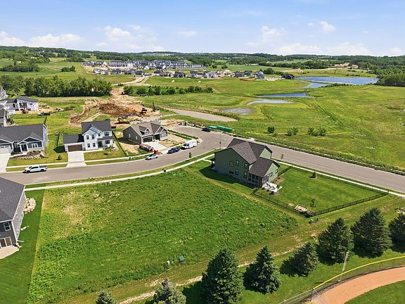 4th image of 725 Mocha Way