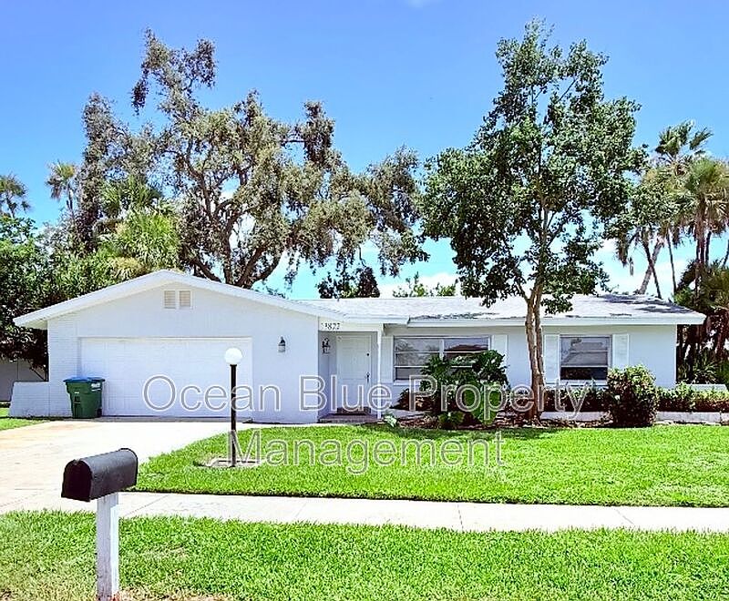 1st image of 13822 Brewster Dr