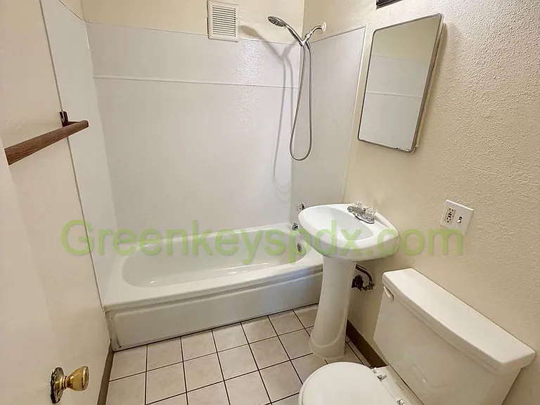 2614 SE 115th Ave — Photo 24