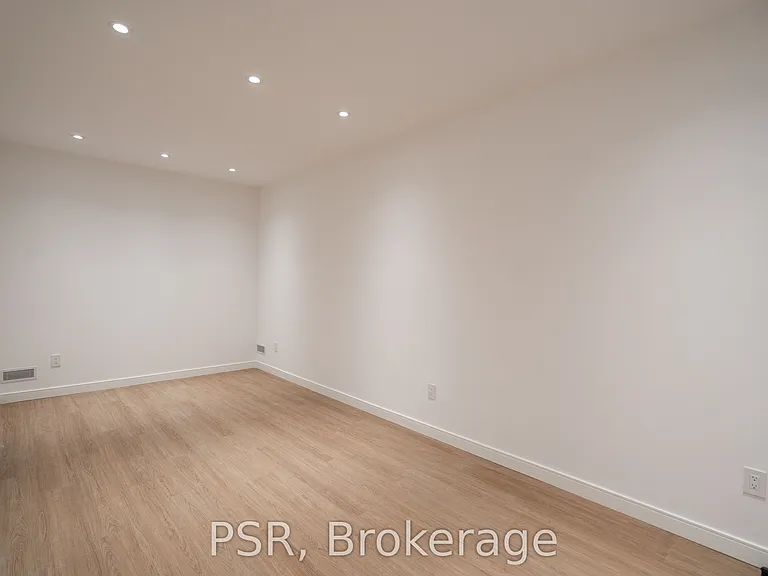 381 Madison Ave — Photo 17