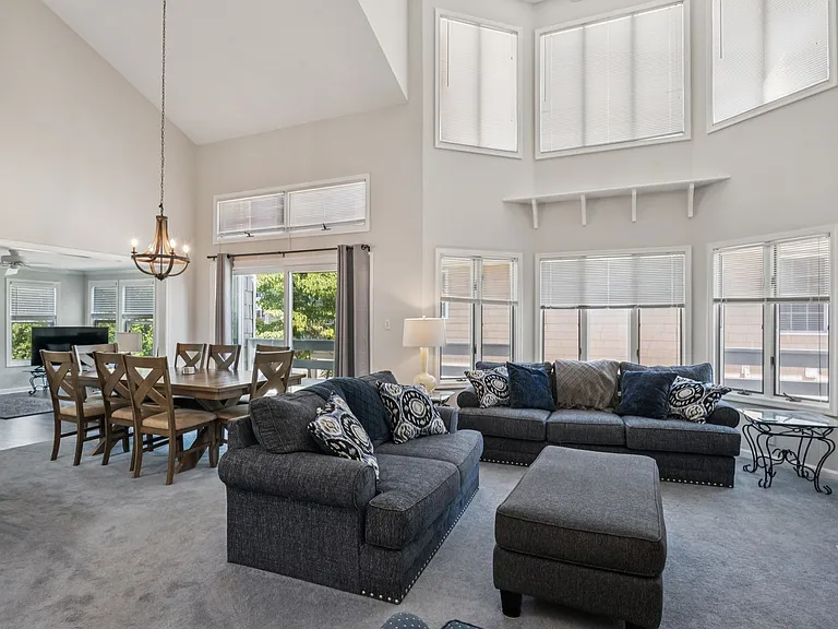 101 W Cape Shores Dr — Photo 5