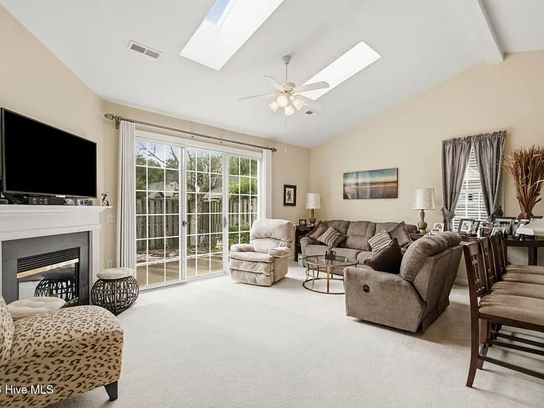 5006 Carleton Dr #113 — Photo 15