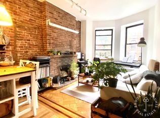 211 Clinton St APT 2B, Brooklyn, NY 11201