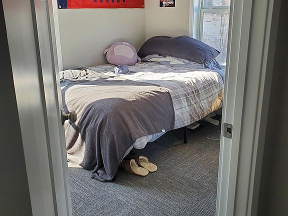 4th image of 1045 26th Ave SE #1