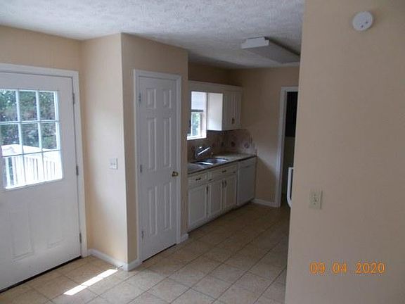 4th image of 550 River Trace Dr