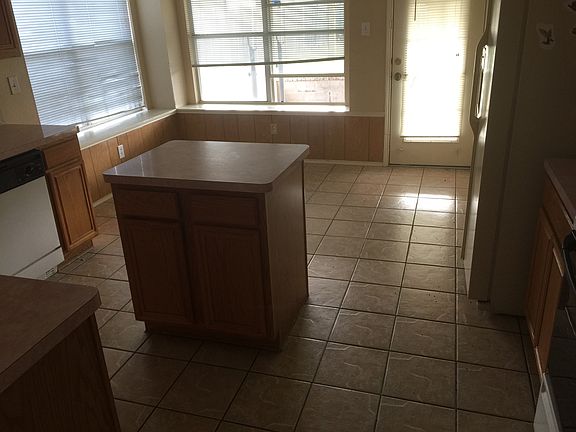 2nd image of 2114 Bayview Dr