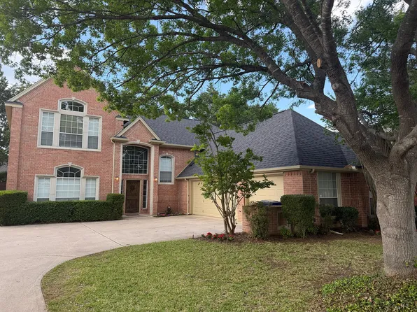 2 Treewood Ct, Mansfield, TX 76063