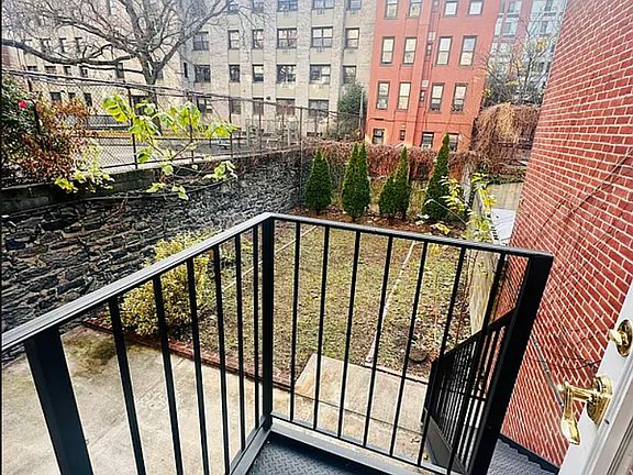 4th image of 322 E 104th St APT 1W